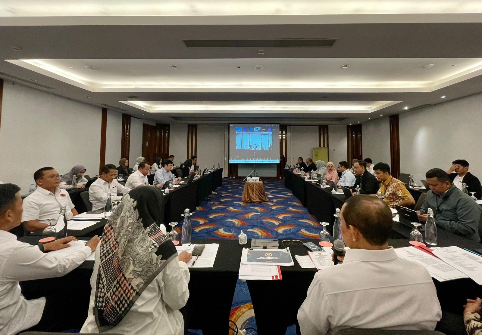 SUBBAGIAN HUKUM MENGHADIRI RAPAT HARMONISASI RANCANGAN PERATURAN PRESIDEN TENTANG BADAN NASIONAL PENANGGULANGAN TERORISME