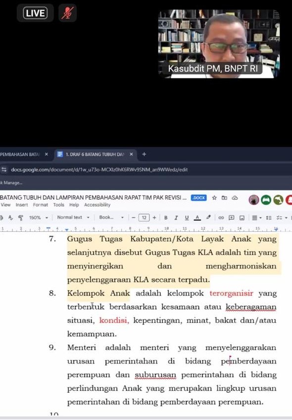 SUBBAGIAN HUKUM MENGIKUTI RAPAT PANITIA ANTAR KEMENTERIAN PENYUSUNAN RANCANGAN PERUBAHAN PERATURAN PRESIDEN NOMOR 25 TAHUN 2021 TENTANG KONDISI LAYAK ANAK, KEMENTERIAN PPPA