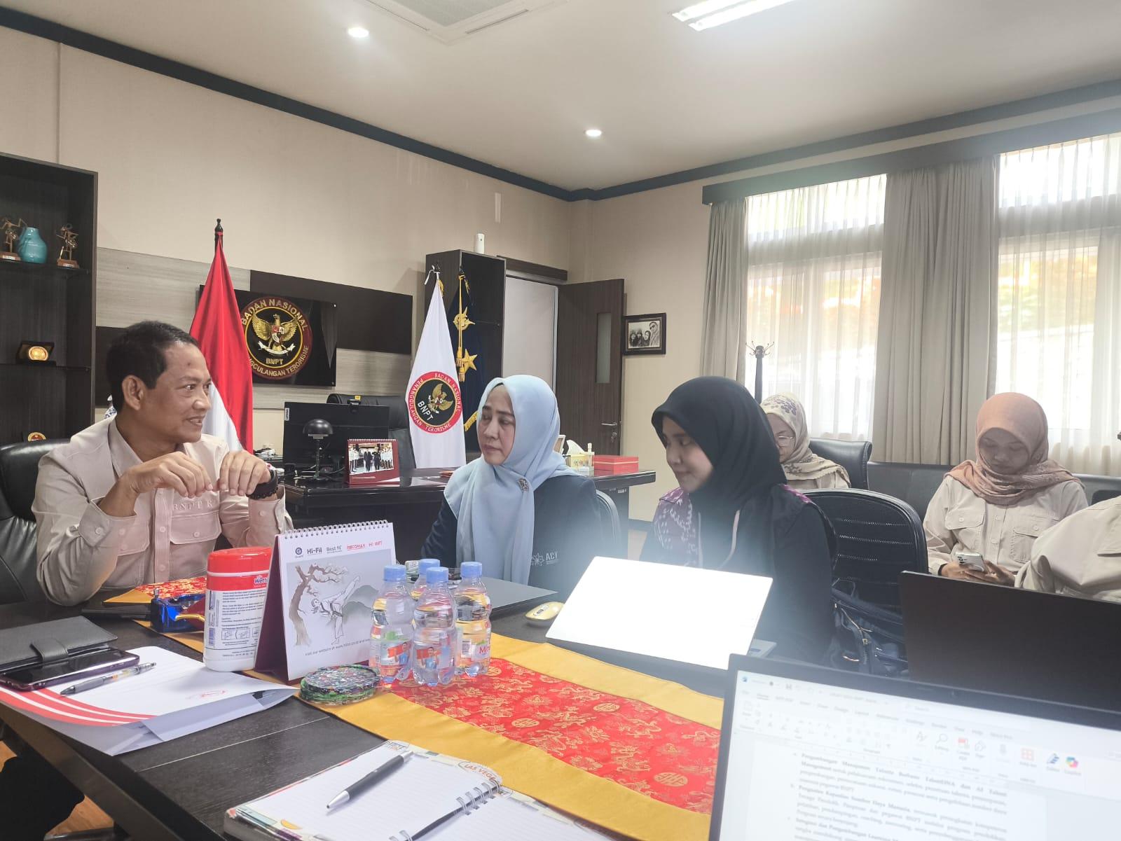 SUBBAGIAN HUKUM MENGHADIRI RAPAT PEMBAHASAN NOTA KESEPAHAMAN ANTARA BNPT DENGAN PT ARGA BANGUN JAYA