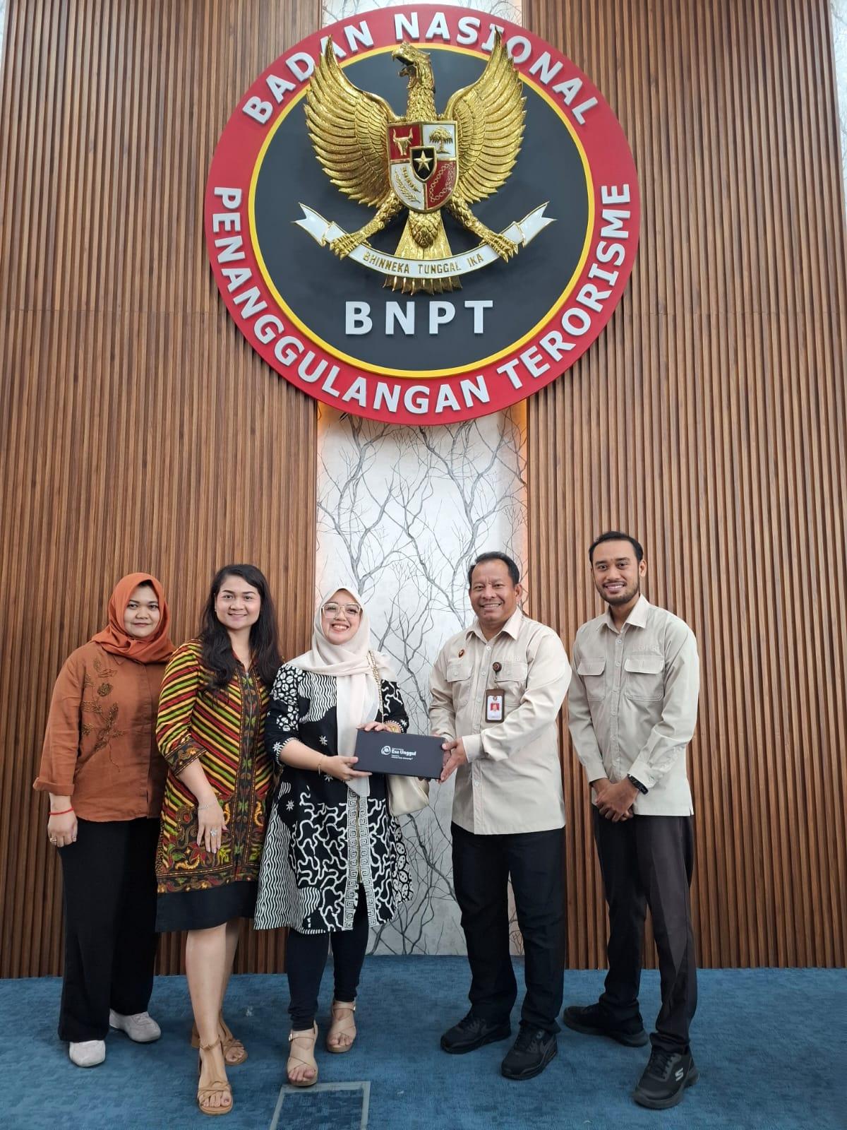 MEMBANGUN KOLABORASI STRATEGIS, SUBBAGIAN HUKUM BNPT LAKUKAN RAPAT AUDIENSI KERJA SAMA DENGAN UNIVERSITAS ESA UNGGUL